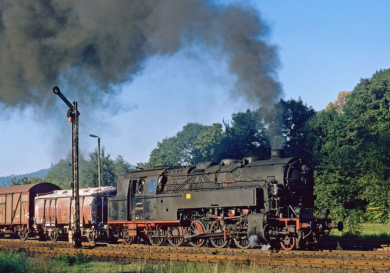 95 0044 machte sich am 8. August 1978 vor einem Ng in Kaulsdorf auf den Weg nach Probstzella.